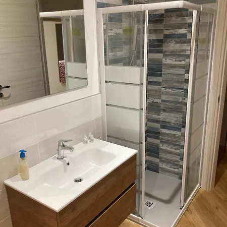 Varazzehomeresort 瓦拉泽